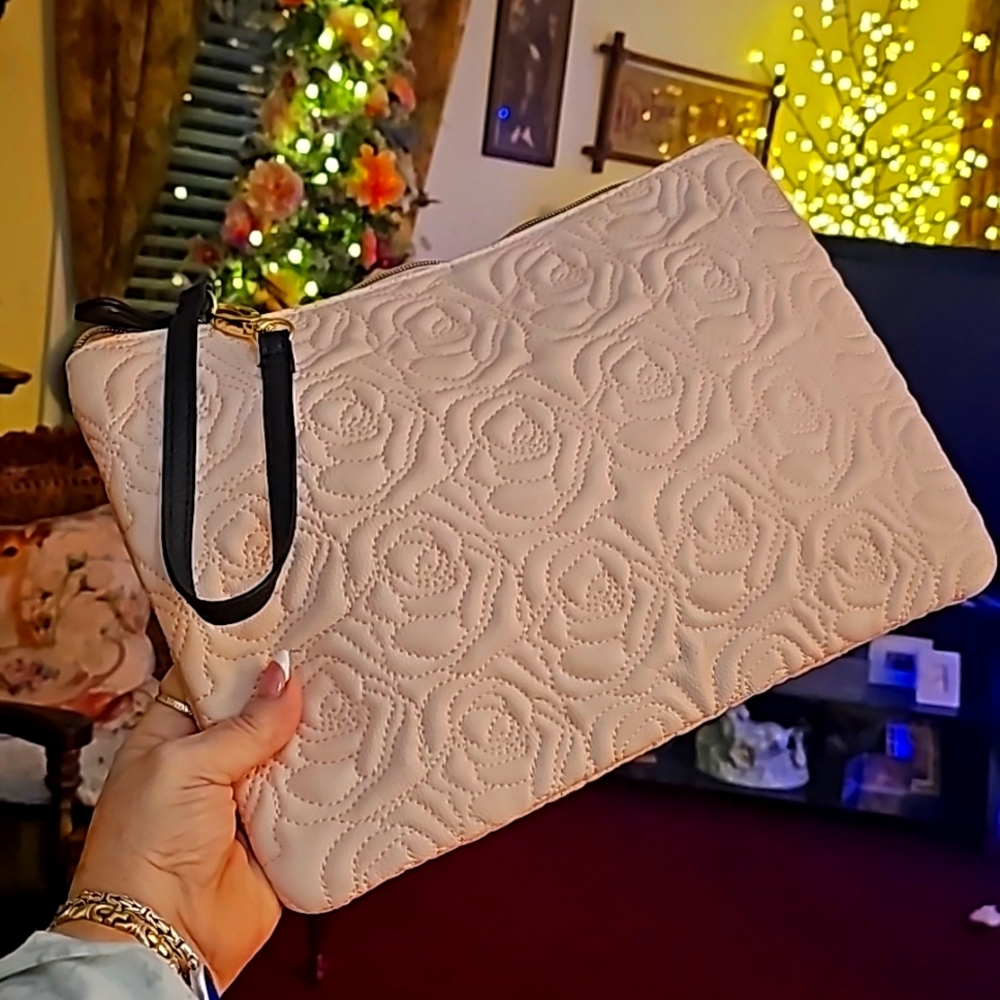Lg. Betsey Johnson Clutch/Wristlet